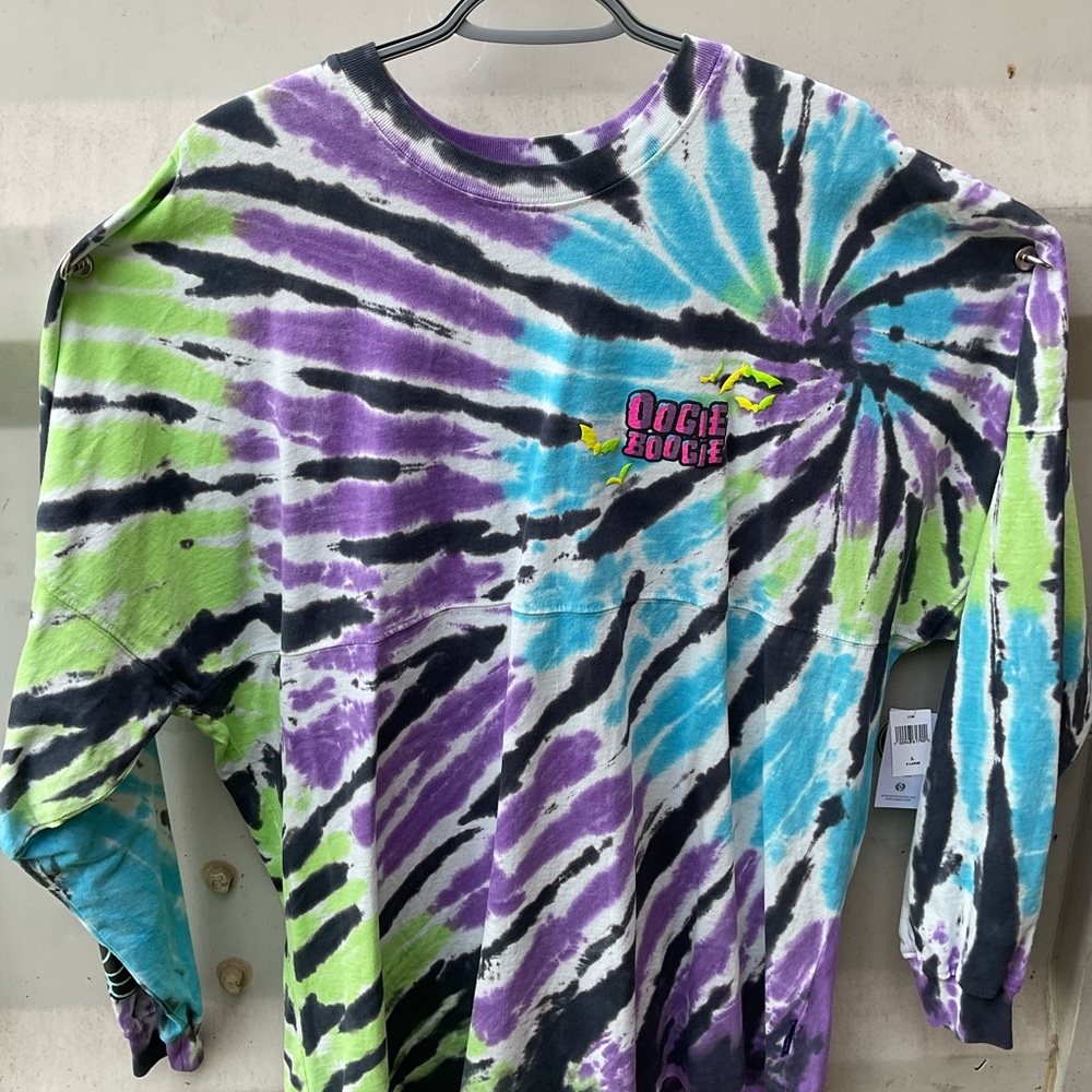 Disney  Oogie Boogie  2022 Glow in the Dark Spirit Jersey UNISEX Size XL RETIRED